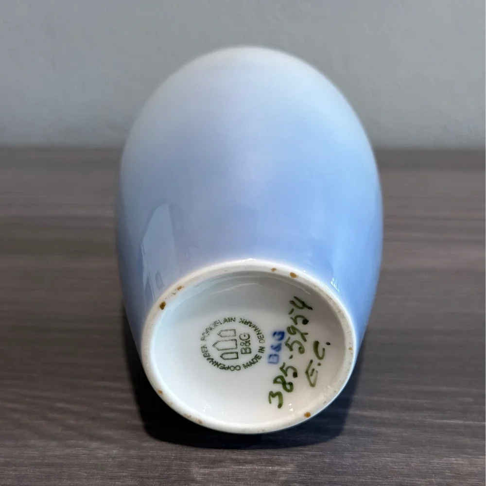 Bing & Grondahl B&G Denmark Blue Pansy Porcelain Vase 385-5254 5.25 Inch